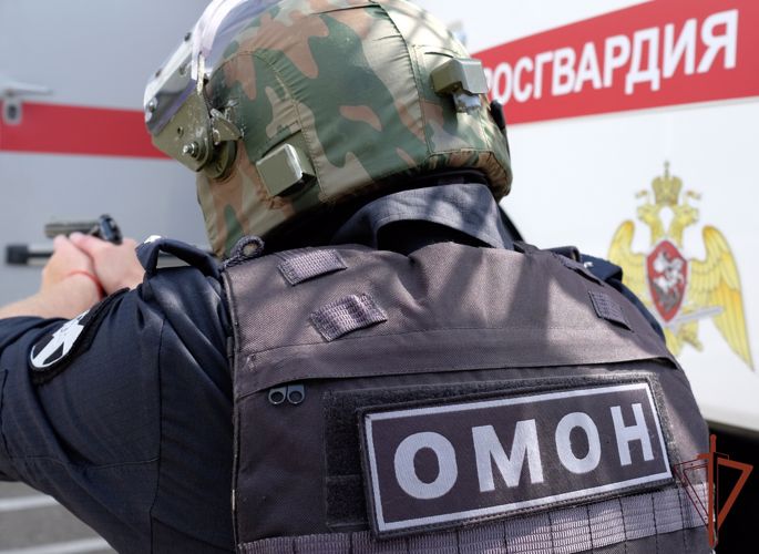 При содействии мурманского ОМОН Росгвардии пресечен канал сбыта поддельных медицинских документов