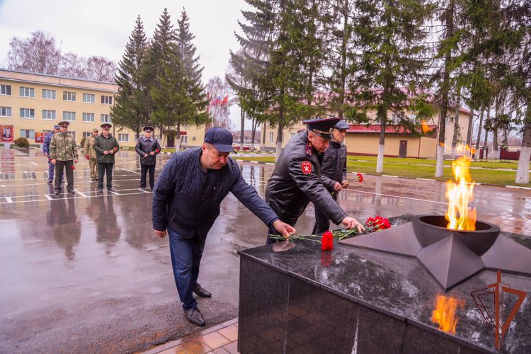 В Центральном округе Росгвардии прошли мероприятия в память о погибших правоохранителях 