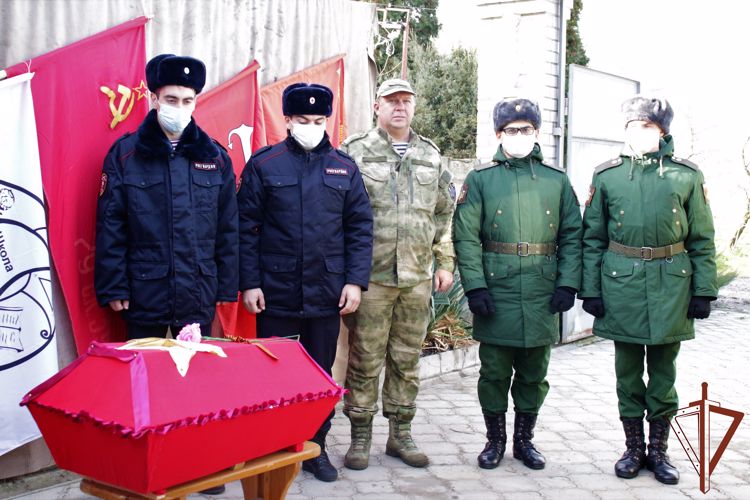 На Северном Кавказе Росгвардия участвует в мероприятиях, посвященных Дню неизвестного солдата