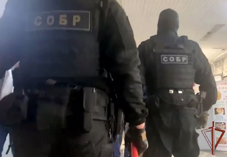 При содействии Росгвардии в Петербурге задержан подозреваемый в вымогательстве