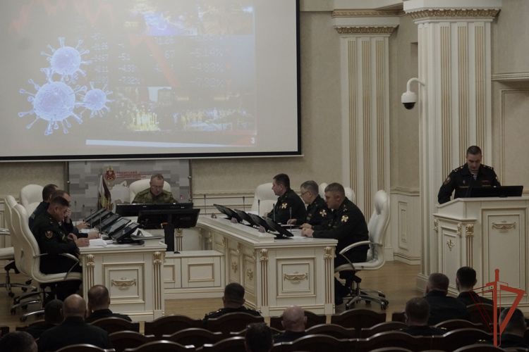 В преддверии новогодних праздников в Сибирском округе Росгвардии прошло заседание оперативного штаба