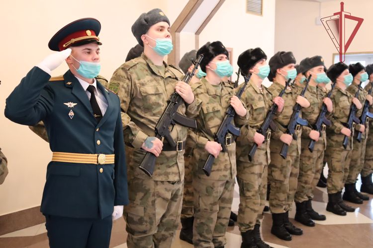 Новобранцы Восточного округа Росгвардии присягнули на верность Отечеству