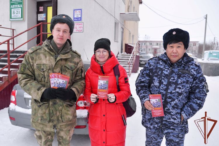 Росгвардейцы рассказали жителям Салехарда, как безопасно встретить Новый год