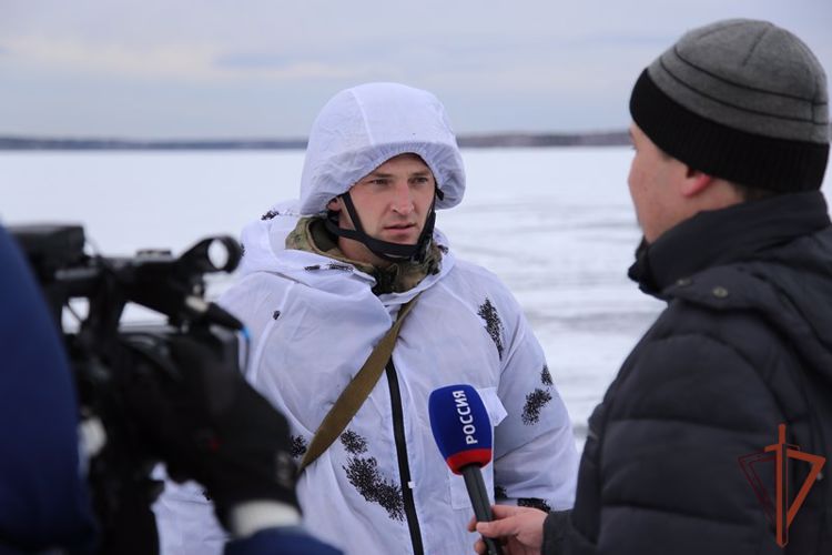 Журналистов ГТРК «Южный Урал» познакомили с уникальным подразделением Уральского округа Росгвардии (видео)