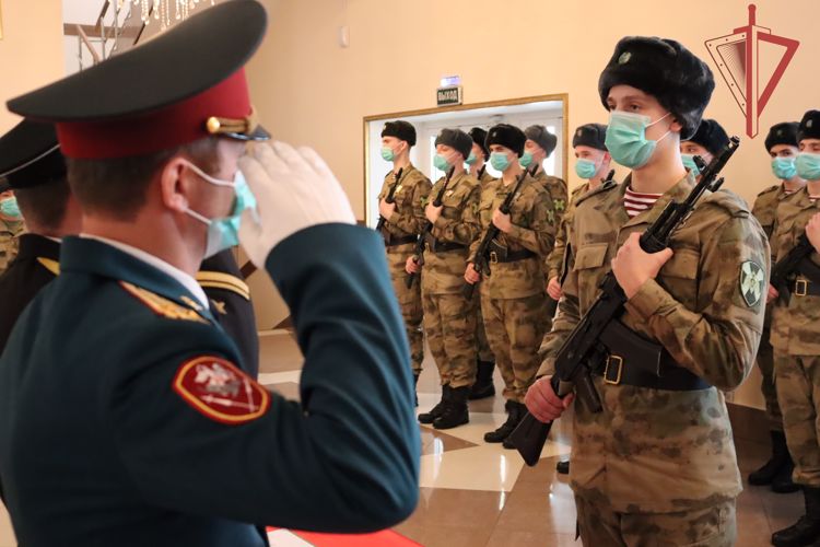 Новобранцы Восточного округа Росгвардии присягнули на верность Отечеству