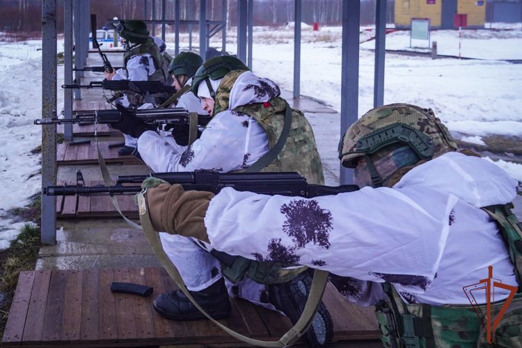 В Ленинградской области проверена готовность разведчиков 33-й бригады  оперативного назначения Северо-Западного округа Росгвардии
