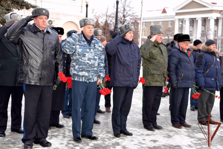 День героев Отечества отметили в Уральском округе Росгвардии (видео)