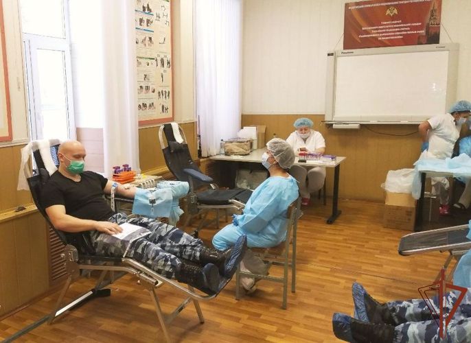 На 32 литра пополнили росгвардейцы банк донорской крови Ярославской области