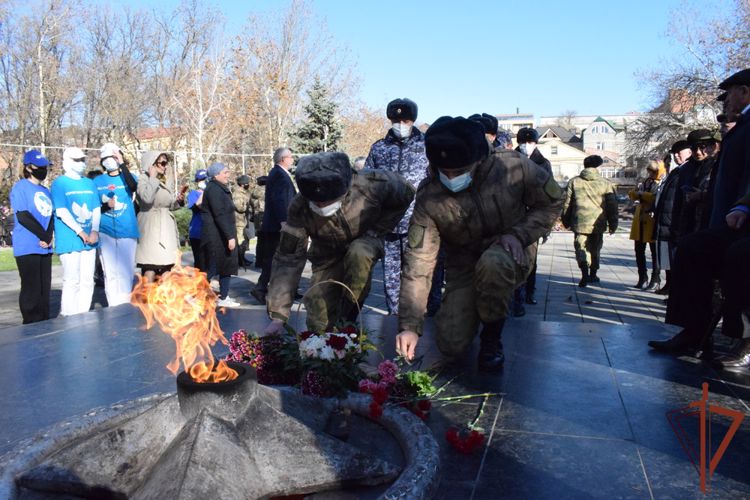 На Северном Кавказе Росгвардия участвует в мероприятиях, посвященных Дню неизвестного солдата