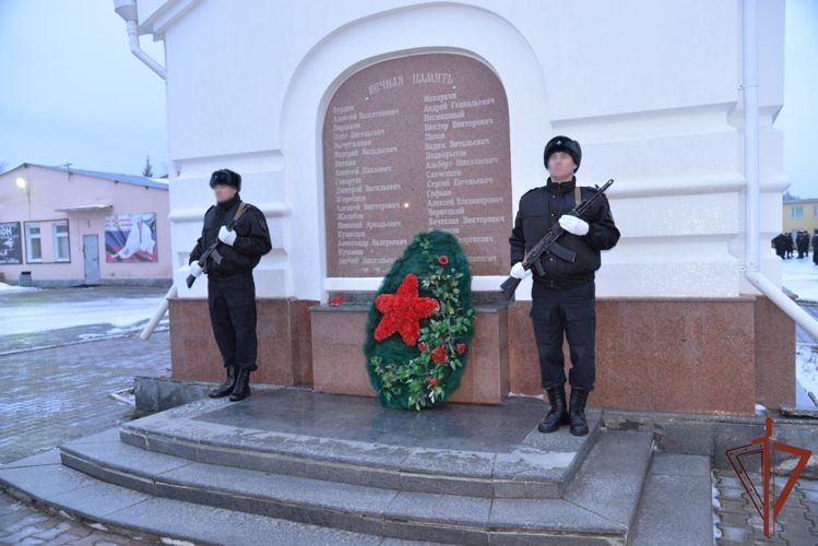 Екатеринбургский ОМОН «Малахит» Росгвардии отметил 33-летие