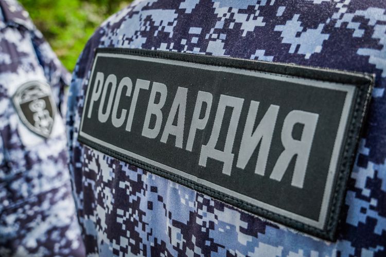 Росгвардейцы пресекли попытку обмана пенсионерки на крупную сумму