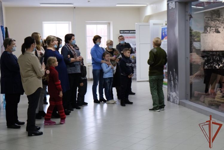 В День Неизвестного солдата росгвардейцы Уральского округа участвуют в памятных мероприятиях