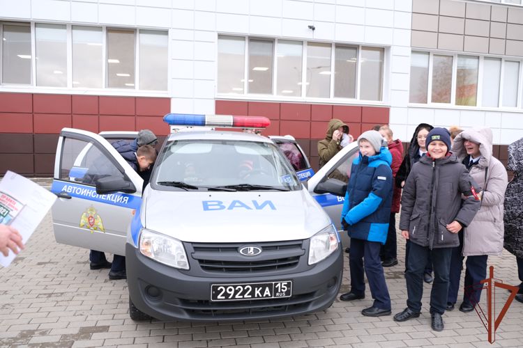 Росгвардия провела тематические встречи со школьниками и студентами в ЦФО