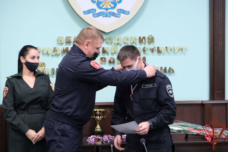 Чемпионат по стрельбе памяти сотрудника СОБР Геннадия Мишенина состоялся в Белгороде