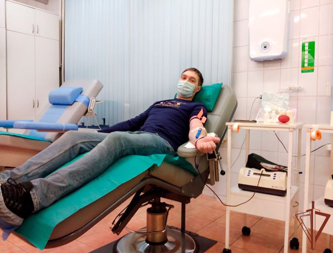 Росгвардейцы сдали кровь для пациентов одной из петербургских больниц