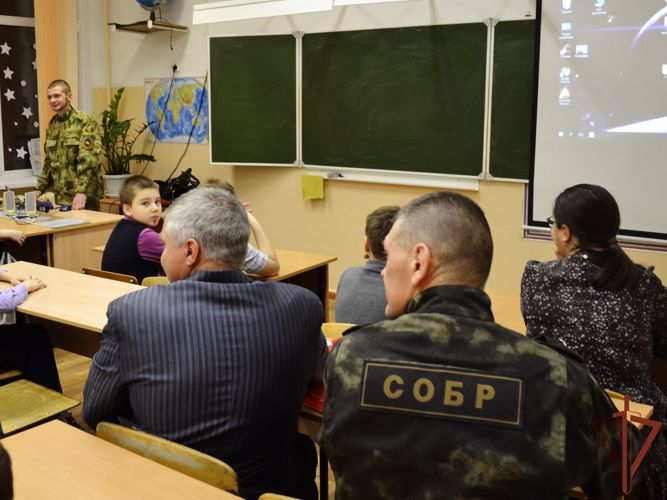 В омской школе имени Героя России Олега Охрименко впервые создан класс «Гвардейской смены»