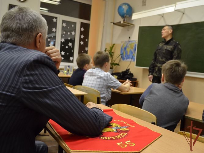 В омской школе имени Героя России Олега Охрименко впервые создан класс «Гвардейской смены»