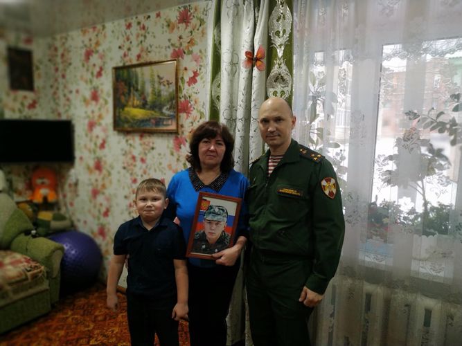В Вологодской области росгвардейцы навестили семьи погибших военнослужащих