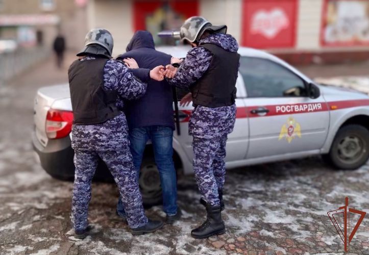 Патруль Росгвардии задержал в Калининградской области находившегося в розыске мужчину 