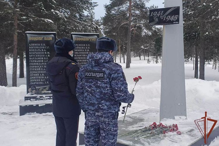 День героев Отечества отметили в Уральском округе Росгвардии (видео)