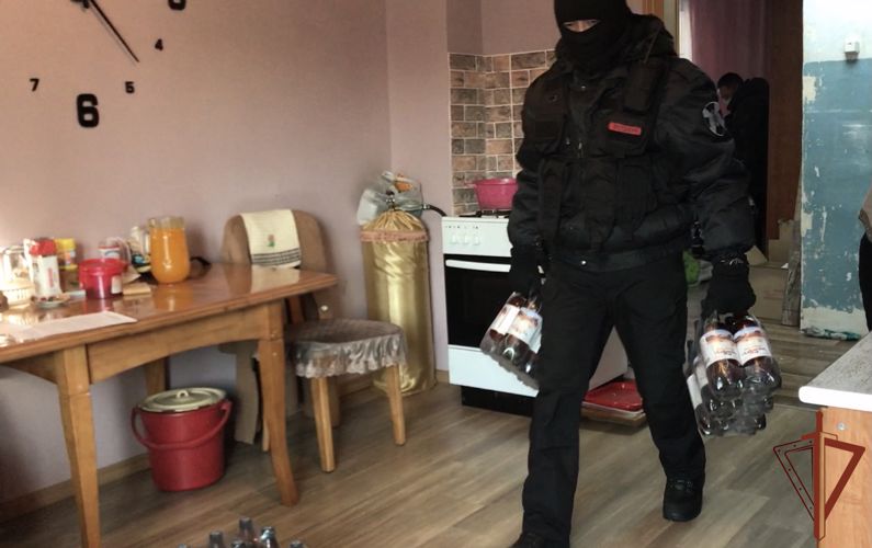 При содействии Росгвардии на западе Тувы изъята незаконная алкогольная продукция 	