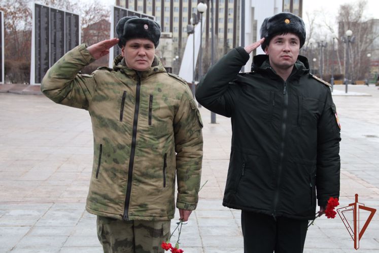 На Урале Росгвардия провела памятные мероприятия, посвященные Дню неизвестного солдата