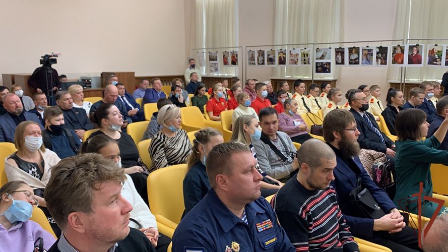 Книгу ветерана войск правопорядка Героя России Романа Шадрина презентовали на Урале (видео)