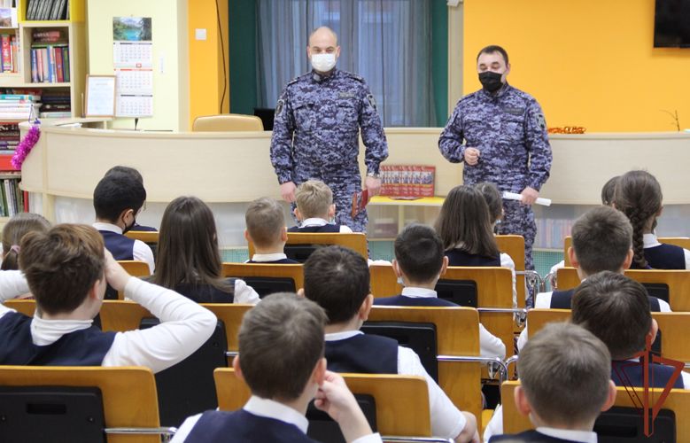 Ежегодная ведомственная акция Росгвардии «Безопасный Новый год» проходит в  Тюмени