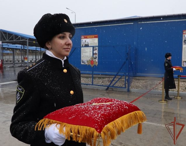 Новый комплекс для служебного автотранспорта открыли в симферопольском ОМОН Росгвардии