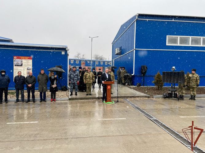 Новый комплекс для служебного автотранспорта открыли в симферопольском ОМОН Росгвардии
