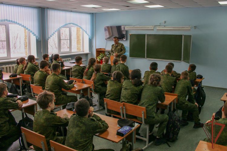 В Ставрополе росгвардейцы поздравили  подшефных кадет с наступающим Новым годом 