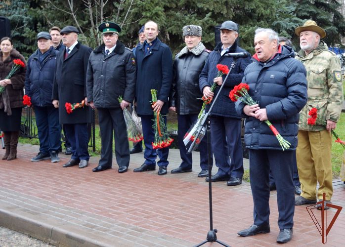 Росгвардейцы в Крыму почтили память погибших воинов-интернационалистов 