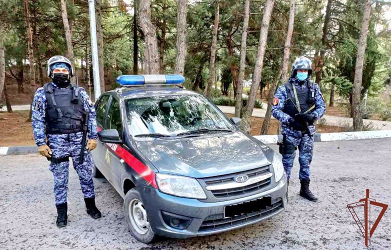 Росгвардейцы задержали подозреваемого в причинении тяжкого вреда здоровью жительнице Ялты