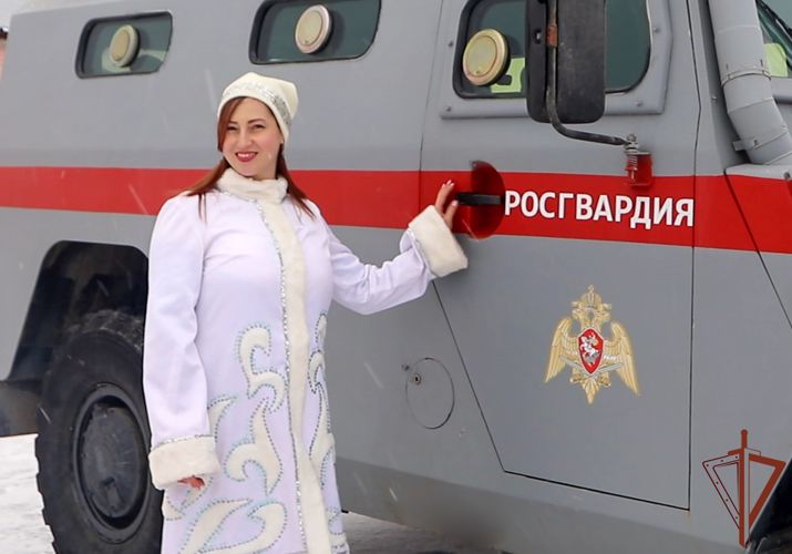Росгвардейский «Дед Мороз специального назначения» прибыл на Урал (видео)