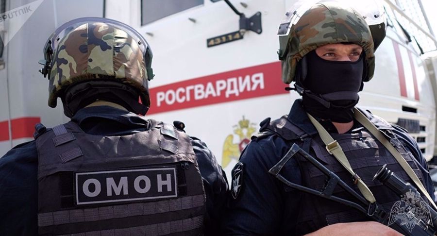 При содействии псковского ОМОН Росгвардии пресечена попытка ввоза в Россию немаркированной продукции