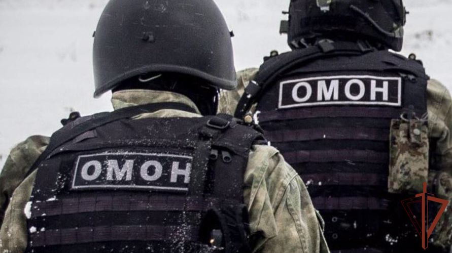 При содействии новосибирского ОМОН на транспорте Росгвардии из незаконного оборота изъята крупная партия черной икры 