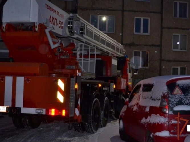 Росгвардейцы организовали эвакуацию жильцов многоквартирного дома при пожаре
