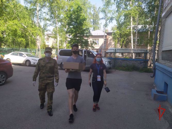 Ко Дню добровольца росгвардейцы провели донорскую акцию в Томской области