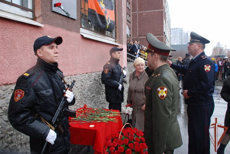  К  патриотической акции «Ожившие страницы подвига» присоединились росгвардейцы на Среднем Урале 