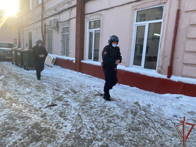 Росгвардия проводит совместные учения с участием «Деда Мороза специального назначения» в Томске   
