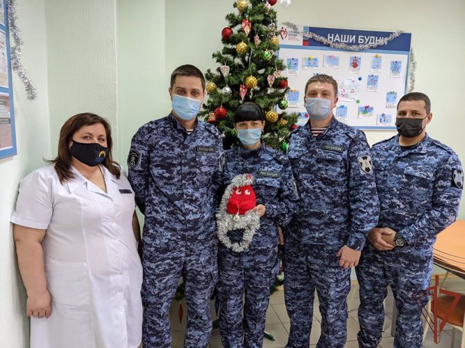 В Краснодарском крае росгвардейцы приняли участие в донорской акции «Служба крови. Новый год»