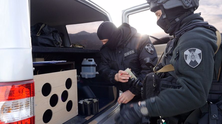 Росгвардейцы в Кабардино-Балкарии провели занятия по стрельбе из специального вооружения