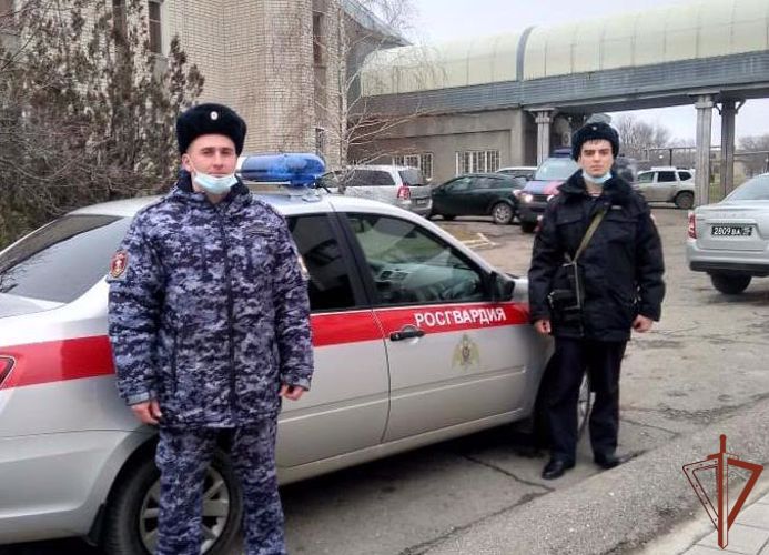 Открывшего стрельбу в больнице на Ставрополье мужчину задержали сотрудники Росгвардии