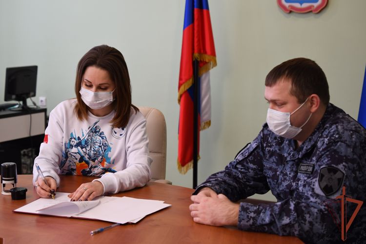 Росгвардия подписала соглашение о сотрудничестве с тамбовским представительством «Волонтёров Победы»