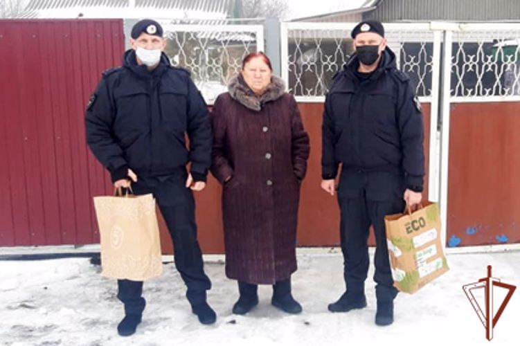 Дед Мороз специального назначения поздравил с Новым годом юных жителей Ростовской области