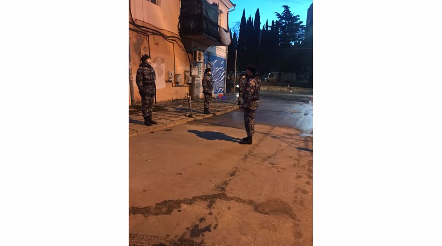 Росгвардия обеспечивает охрану жилого дома в Ялте после крупного пожара