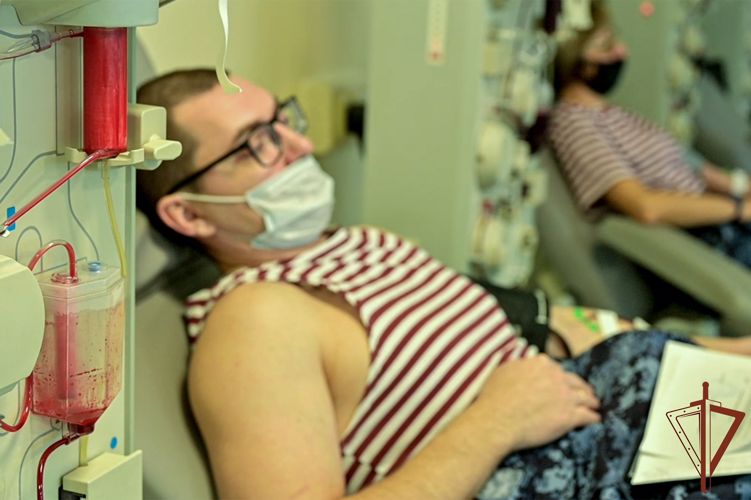 Около 100 росгвардейцев сдали кровь для пациентов Центра сердечно-сосудистой хирургии имени А.Н. Бакулева