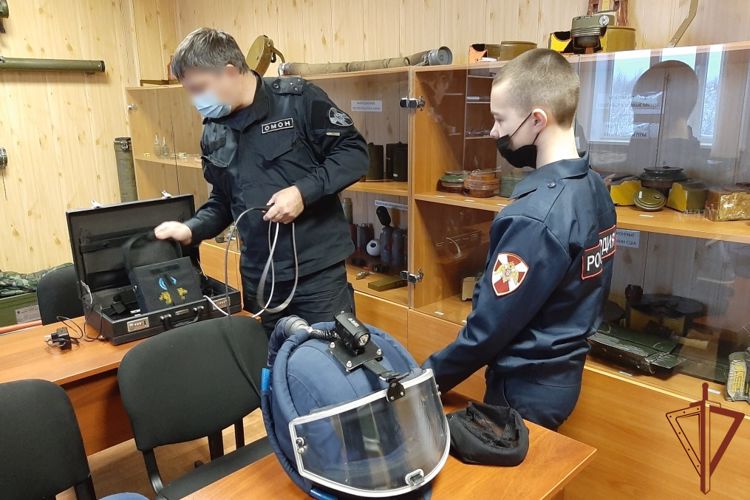 Росгвардия исполнила новогоднее желание архангельского школьника