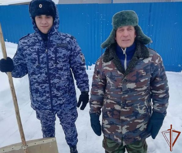 Росгвардия оказала социально-бытовую помощь ветеранам службы и пожилым гражданам в Тюменской области