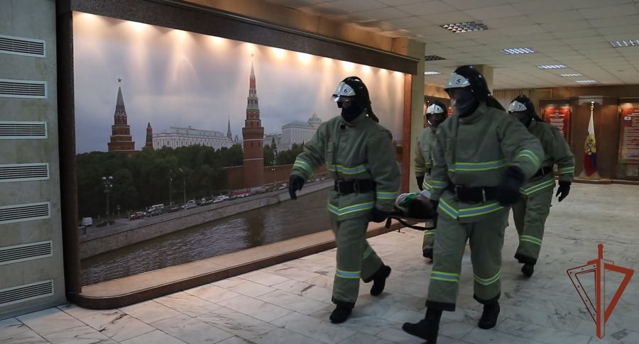 В МОСКВЕ ПРОШЛИ СОВМЕСТНЫЕ ЗАНЯТИЯ СОТРУДНИКОВ РОСГВАРДИИ И МЧС